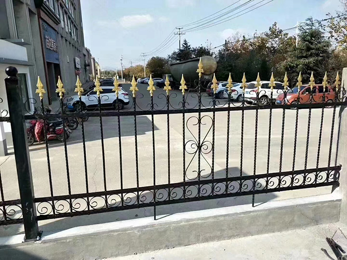 铸铁护栏