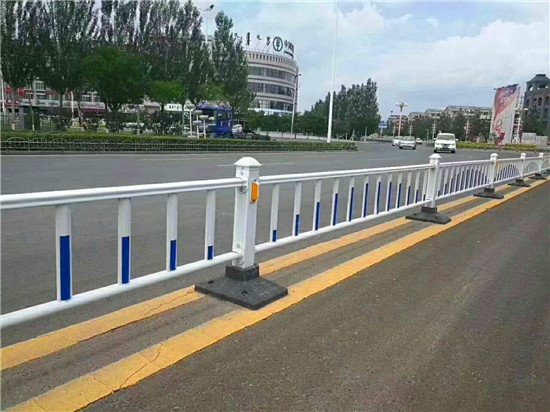 道路护栏