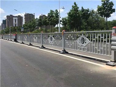 道路护栏